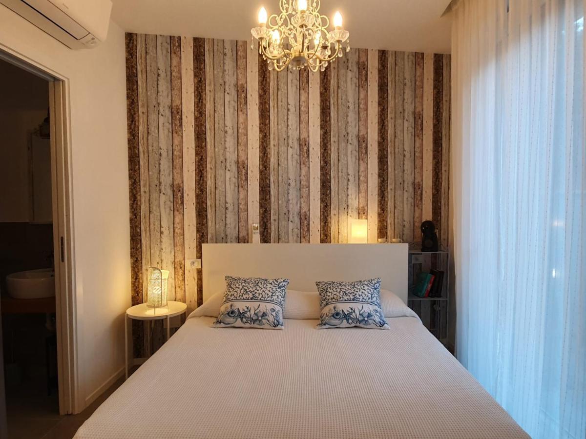 Hotel Residenza Azzurra Cattolica Esterno foto